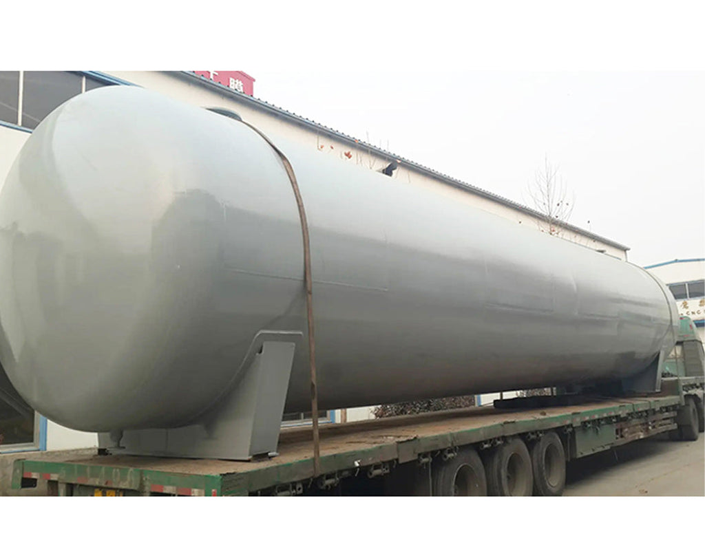 Horizontal oil storage tank