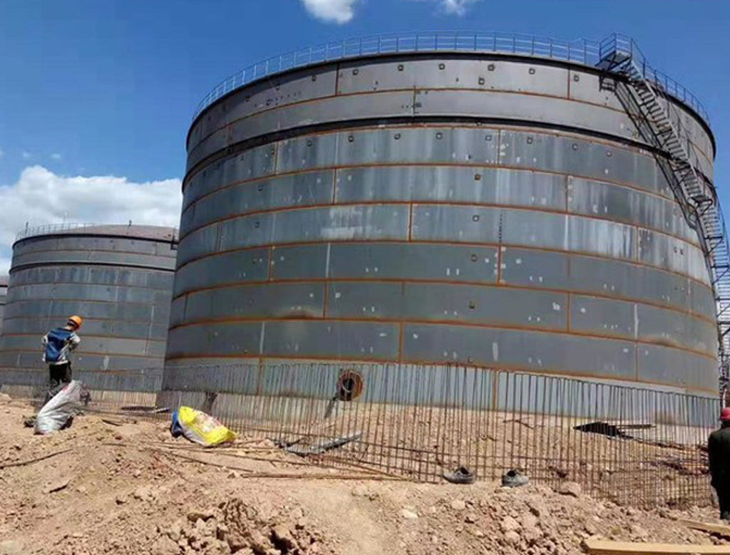 Large vertical oil storage tank